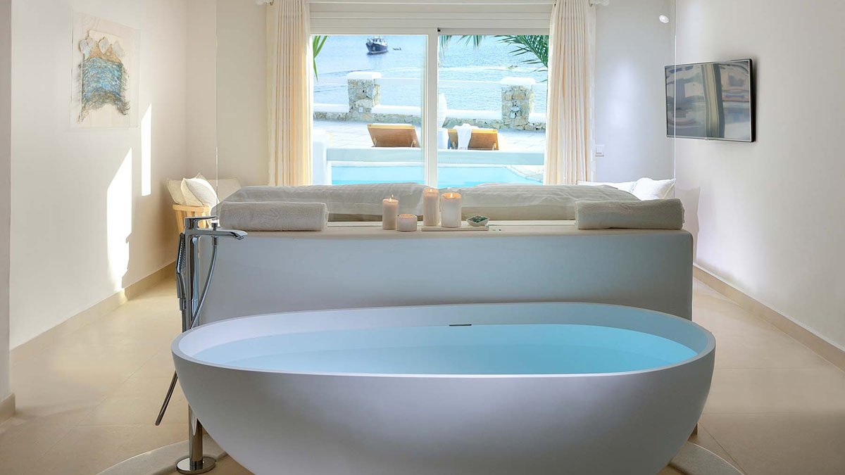 Elegant Suite with Modern Designed Bathtub inside the room